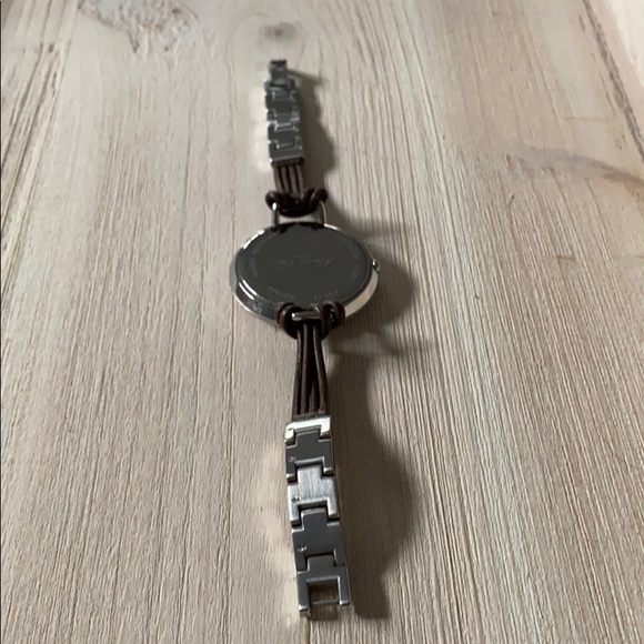 unique kenneth cole watch. - Picture 3 of 4